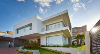 Single Home at Florida 5, Pinecrest